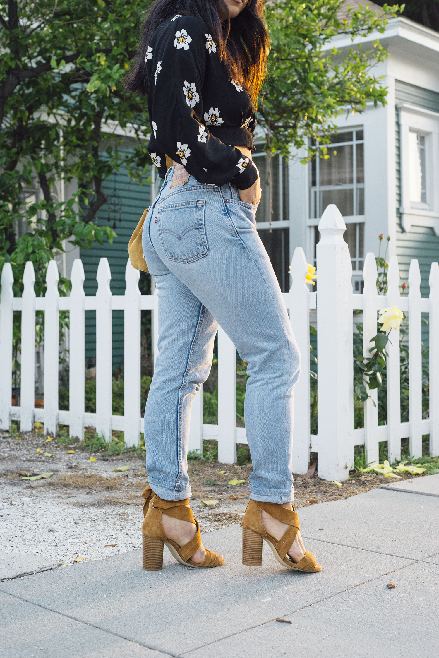 REDONE JEANS ON A BUDGET - IMLVH by LizbethV. Hernandez